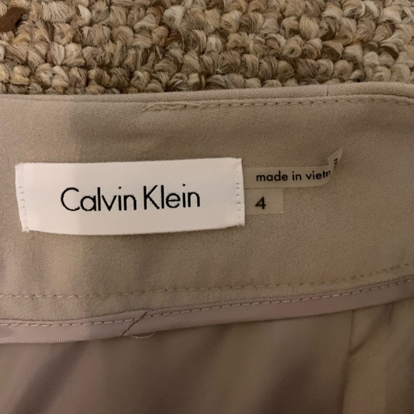 Calvin Klein tan pencil skirt - Picture 3 of 3